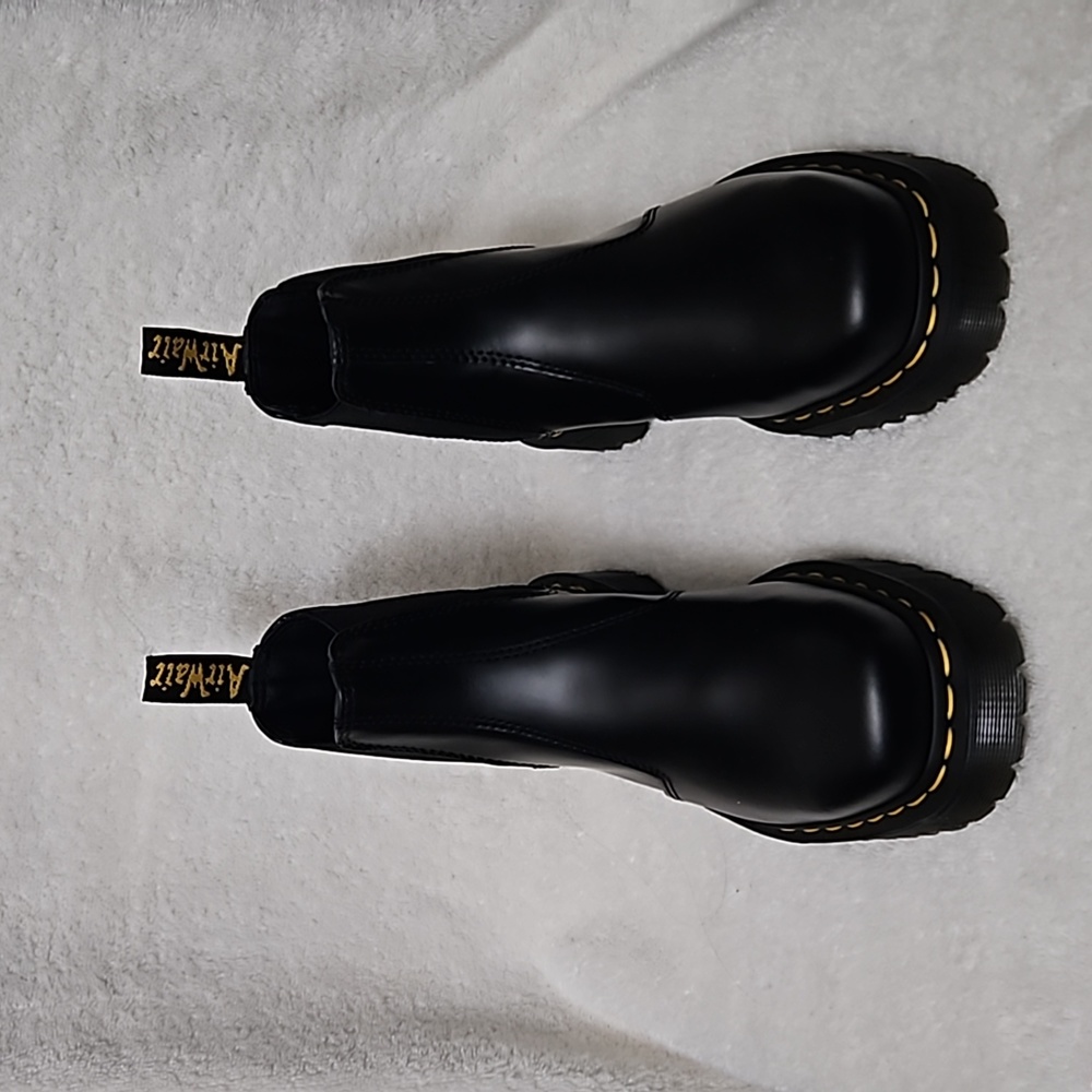 New Dr. Martens Bex Squared Polished Smooth Boot Size 6M/7F